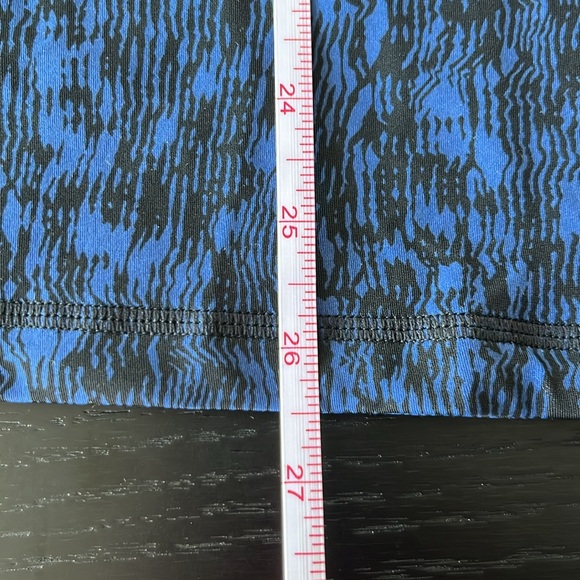 NWT Athleta Point Break Rashguard - Picture 10 of 10